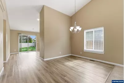 4933 Periwinkle Dr NE, Salem, OR 97301 - Photo 13