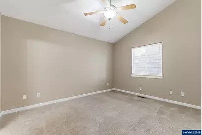 4933 Periwinkle Dr NE, Salem, OR 97301 - Photo 23