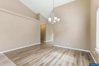 4933 Periwinkle Dr NE, Salem, OR 97301 - Photo 11