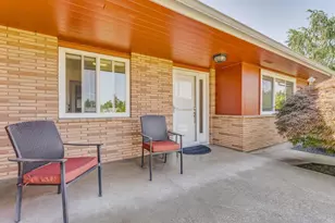 1215 E College St, Mount Angel, OR 97362 - Photo 9