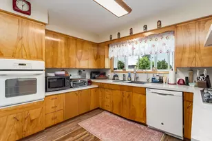 1215 E College St, Mount Angel, OR 97362 - Photo 17