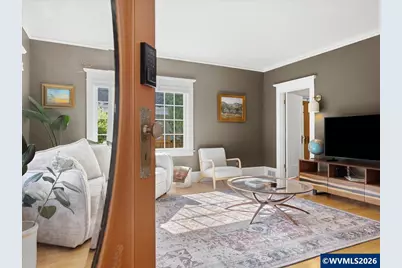 810 N Water St, Silverton, OR 97381 - Photo 5