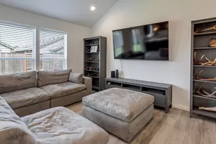 1819 SE Blueberry St, Dallas, OR 97338 - Photo 5