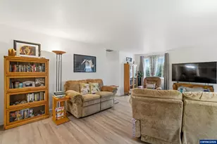 634 30th Av SE, Albany, OR 97322 - Photo 9