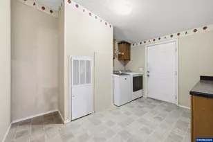 1485 E Santiam St, Stayton, OR 97383 - Photo 33