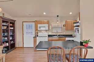 1737 13th Av SW, Albany, OR 97321 - Photo 13