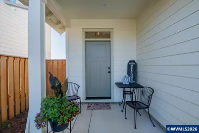 948 Laurel Pl, Silverton, OR 97381 - Photo 5