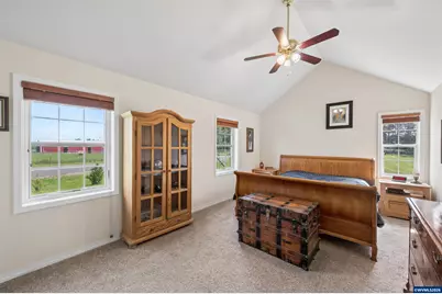 10124 Wiseacre NE Ln, Aurora, OR 97002 - Photo 15