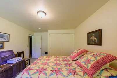 130 Washburn St, Brownsville, OR 97327 - Photo 11