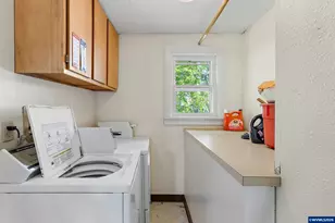 771 21st St SE, Salem, OR 97301 - Photo 5