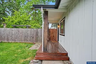 760 SE Edwards Dr, Dundee, OR 97115 - Photo 3