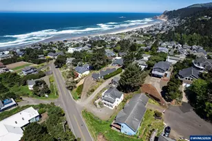 5310 NE Neptune Ln, Lincoln City, OR 97367 - Photo 3