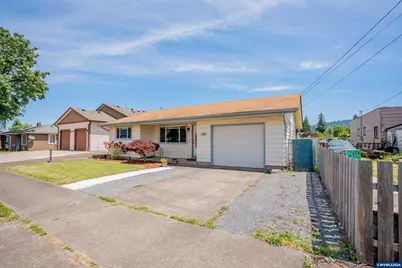 1387 S 2nd St, Lebanon, OR 97355 - Photo 25