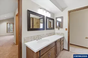 675 Valleywood Dr SE, Salem, OR 97306 - Photo 17
