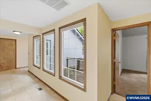 675 Valleywood Dr SE, Salem, OR 97306 - Photo 5