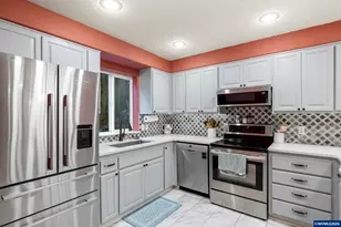 1340 Classico Ct SE, Salem, OR 97306 - Photo 19