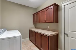 1650 West Meadows Dr NW, Salem, OR 97304 - Photo 17