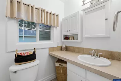 370 24th St NE, Salem, OR 97301 - Photo 19