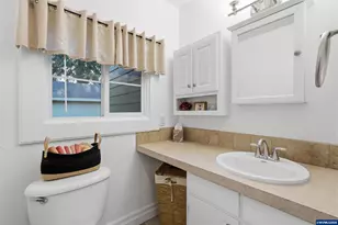370 24th St NE, Salem, OR 97301 - Photo 19
