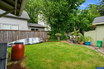 370 24th St NE, Salem, OR 97301 - Photo 7