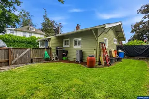 370 24th St NE, Salem, OR 97301 - Photo 5