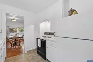 370 24th St NE, Salem, OR 97301 - Photo 17