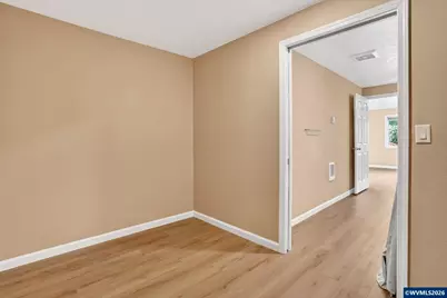 645 Smith Dr, Woodburn, OR 97071 - Photo 27