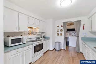 540 Marion Ct, Mount Angel, OR 97362 - Photo 7