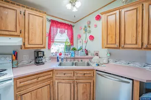 31018 Ty Valley Rd, Lebanon, OR 97355 - Photo 9