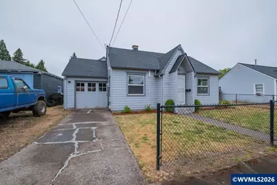 1176 Grove St, Lebanon, OR 97355 - Photo 3