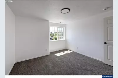1041 Fabry Rd, Salem, OR 97306 - Photo 11