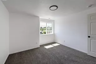 1041 Fabry Rd SE, Salem, OR 97306 - Photo 11