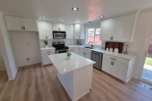 1041 Fabry Rd SE, Salem, OR 97306 - Photo 5