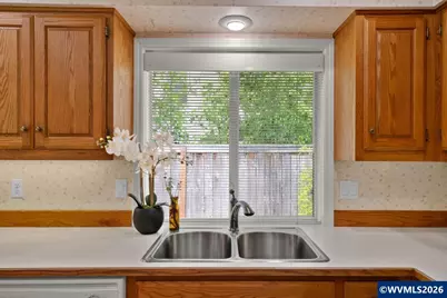 950 Ridgepoint Dr NE, Keizer, OR 97303 - Photo 17