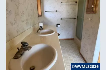 1344 Regency Dr, Eugene, OR 97401 - Photo 27