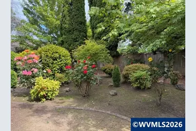 1344 Regency Dr, Eugene, OR 97401 - Photo 23