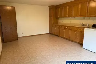 1344 Regency Dr, Eugene, OR 97401 - Photo 37