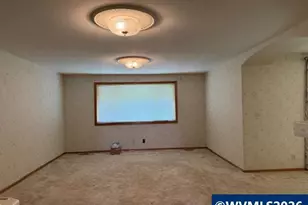 1344 Regency Dr, Eugene, OR 97401 - Photo 29