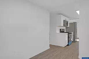 2010 E 1st Av, Albany, OR 97321 - Photo 17