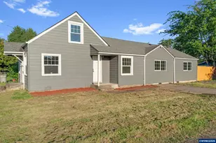 2010 E 1st Av, Albany, OR 97321 - Photo 1