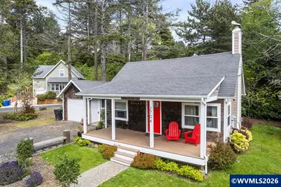 2704 SW Beach Av, Lincoln City, OR 97367 - Photo 29
