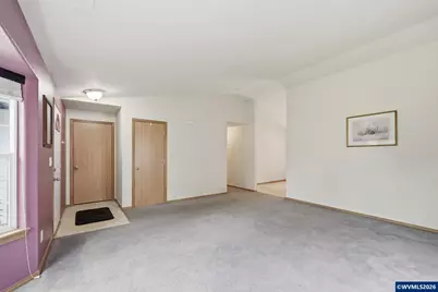 1077 S 10th St, Lebanon, OR 97355 - Photo 9