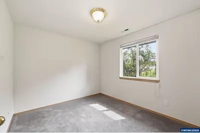 1077 S 10th St, Lebanon, OR 97355 - Photo 25