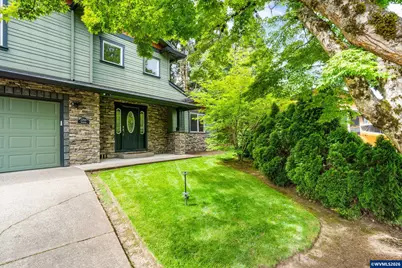 2266 Ironwood St, Eugene, OR 97401 - Photo 23