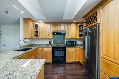 2266 Ironwood St, Eugene, OR 97401 - Photo 35