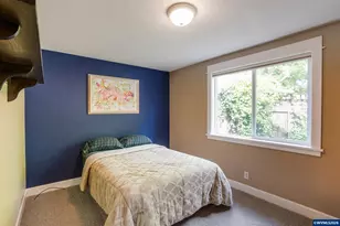 2266 Ironwood St, Eugene, OR 97401 - Photo 25