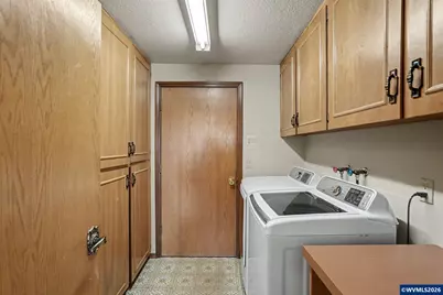 10725 Oak Dr SE, Salem, OR 97306 - Photo 33
