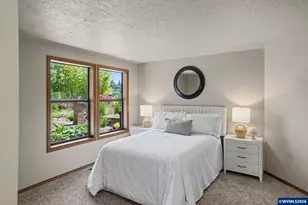 10725 Oak Dr SE, Salem, OR 97306 - Photo 29