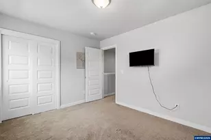 860 Maple St, Brownsville, OR 97327 - Photo 23