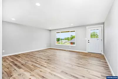 745 SW Barber Av, Willamina, OR 97396 - Photo 5